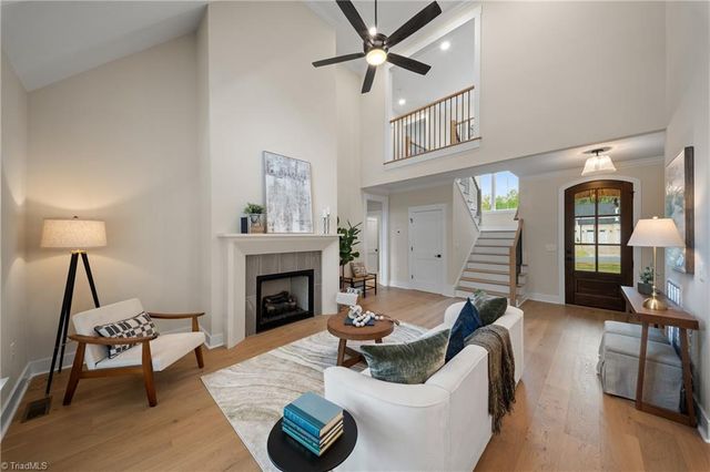 293 Old Heritage Drive, Winston-salem, NC 27107