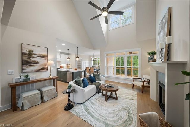 293 Old Heritage Drive, Winston-salem, NC 27107