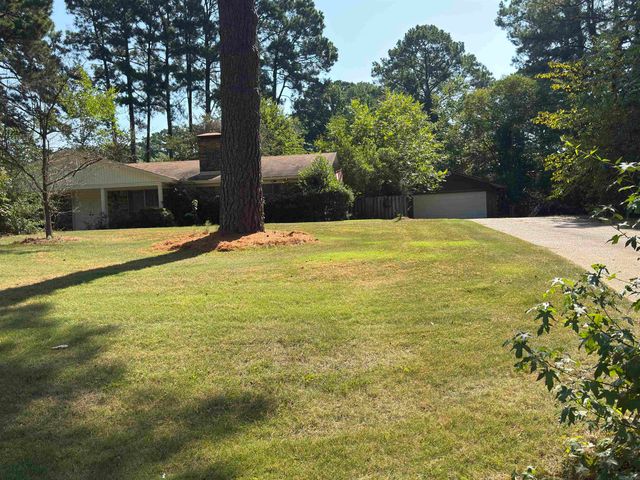 123 Berg Avenue, Camden, AR 71701