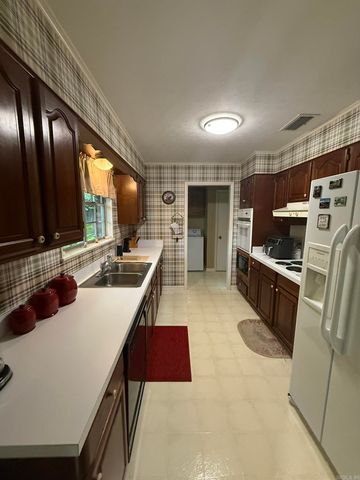 123 Berg Avenue, Camden, AR 71701