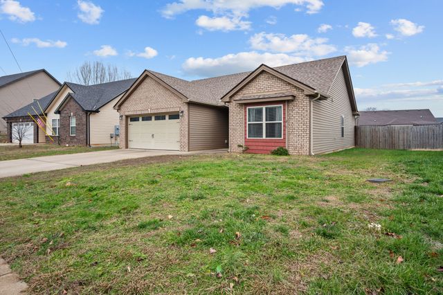 240 Azalea Dr, Oak Grove, KY 42262