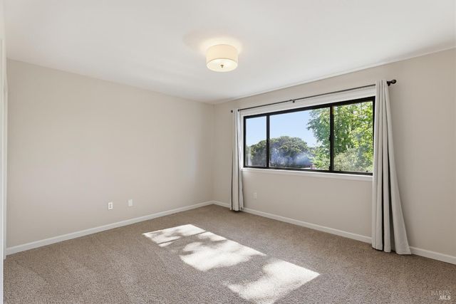 727 Cindy Ln, Petaluma, CA 94952