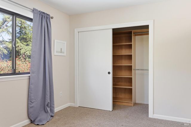 727 Cindy Ln, Petaluma, CA 94952