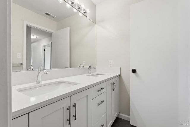 727 Cindy Ln, Petaluma, CA 94952