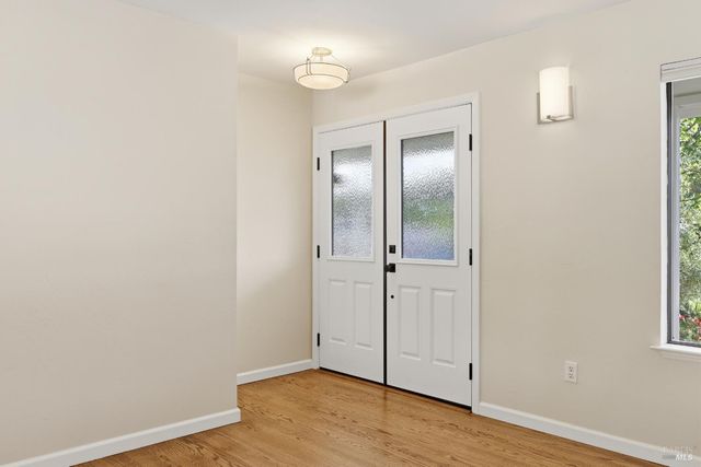 727 Cindy Ln, Petaluma, CA 94952