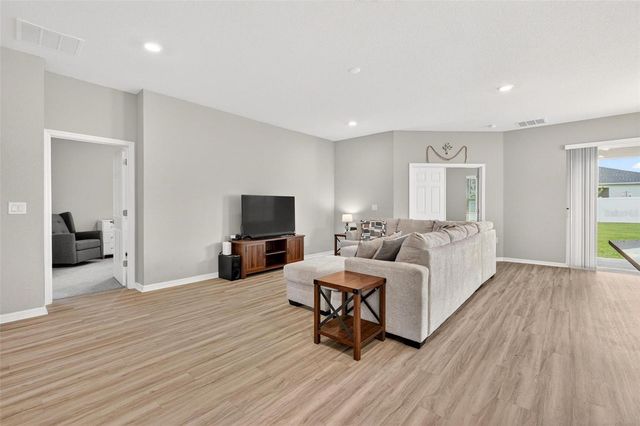 569 SILVER COURSE RADIAL, Ocala, FL 34472