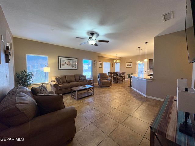 2836 Bear Rock Place, El Paso, TX 79938