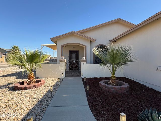 2836 Bear Rock Place, El Paso, TX 79938