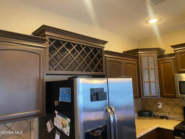 2836 Bear Rock Place, El Paso, TX 79938