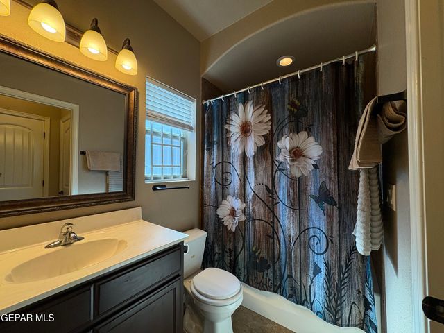 2836 Bear Rock Place, El Paso, TX 79938