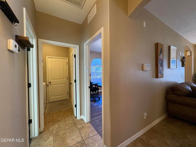 2836 Bear Rock Place, El Paso, TX 79938