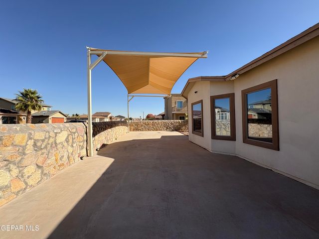 2836 Bear Rock Place, El Paso, TX 79938