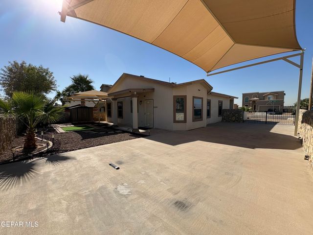 2836 Bear Rock Place, El Paso, TX 79938