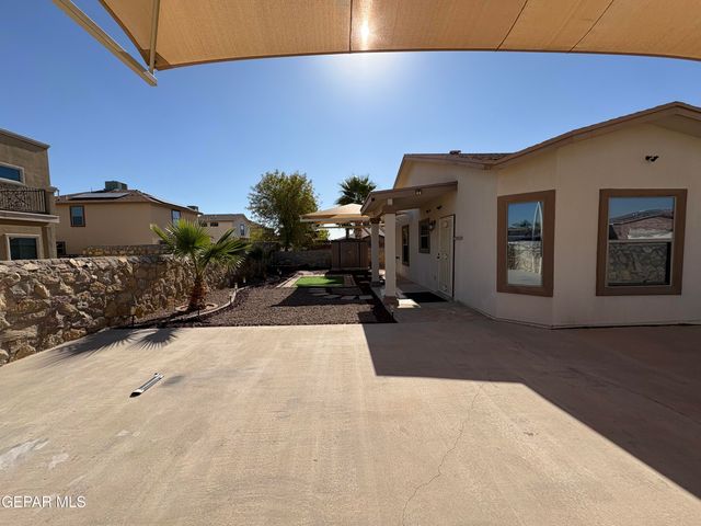 2836 Bear Rock Place, El Paso, TX 79938