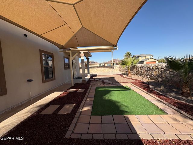 2836 Bear Rock Place, El Paso, TX 79938