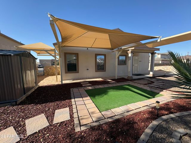 2836 Bear Rock Place, El Paso, TX 79938