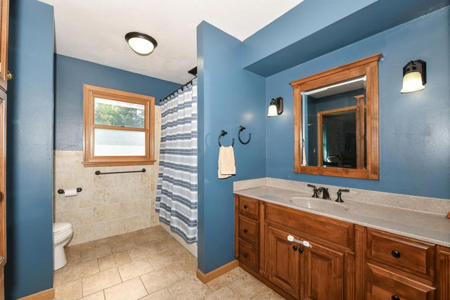45 N Maria DRIVE, Elkhorn, WI 53121