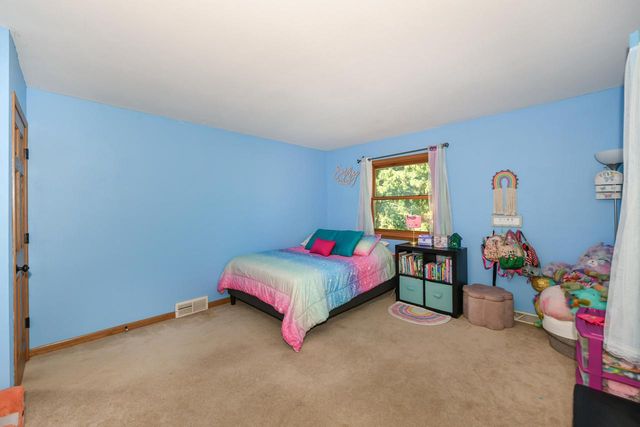 45 N Maria DRIVE, Elkhorn, WI 53121