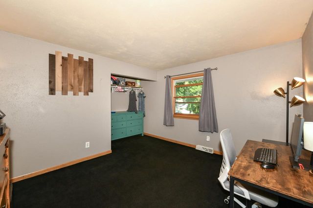 45 N Maria DRIVE, Elkhorn, WI 53121