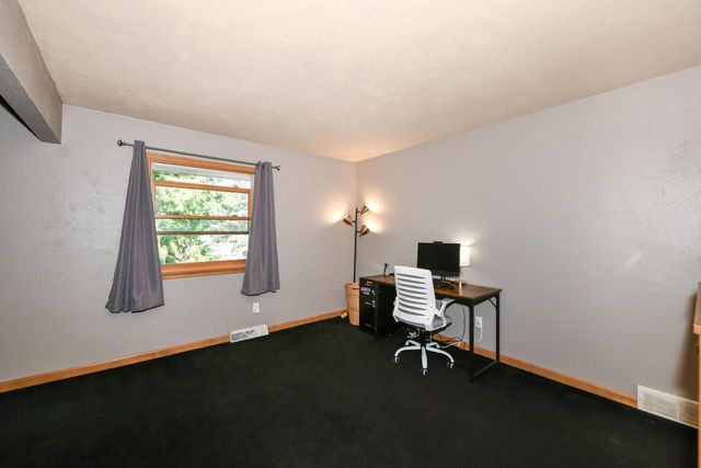 45 N Maria DRIVE, Elkhorn, WI 53121
