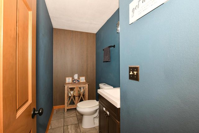 45 N Maria DRIVE, Elkhorn, WI 53121