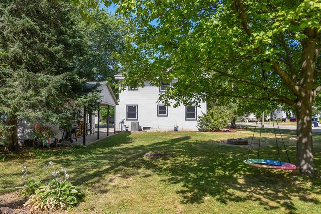 45 N Maria DRIVE, Elkhorn, WI 53121