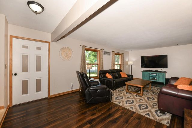 45 N Maria DRIVE, Elkhorn, WI 53121