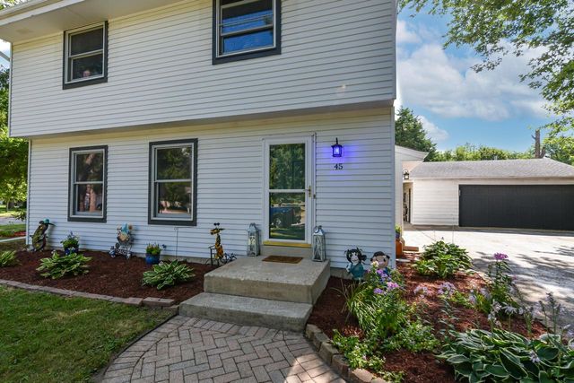 45 N Maria DRIVE, Elkhorn, WI 53121