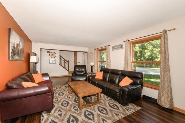 45 N Maria DRIVE, Elkhorn, WI 53121