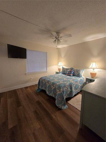 1640 JUNO TRAIL 101A, Astor, FL 32102