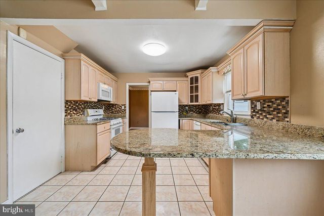 6703 VANESSA DR, Lanham, MD 20706