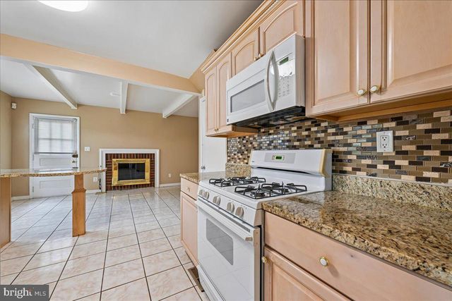 6703 VANESSA DR, Lanham, MD 20706