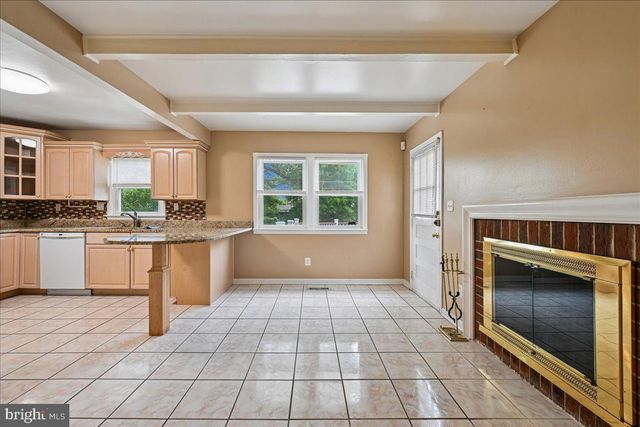 6703 VANESSA DR, Lanham, MD 20706