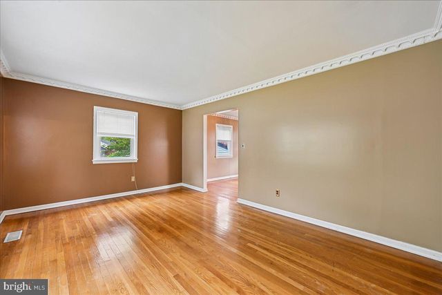 6703 VANESSA DR, Lanham, MD 20706