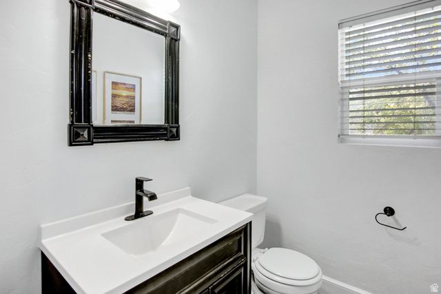 5478 W WINDMILL DR, West Jordan, UT 84081