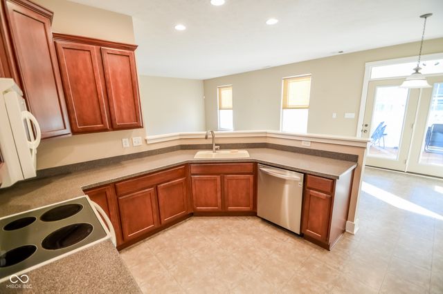 5202 Hearst Lane, Indianapolis, IN 46239