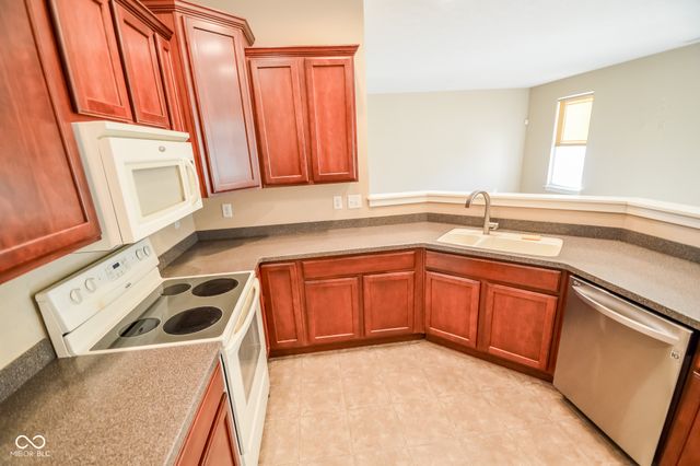 5202 Hearst Lane, Indianapolis, IN 46239