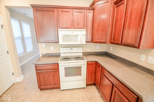 5202 Hearst Lane, Indianapolis, IN 46239