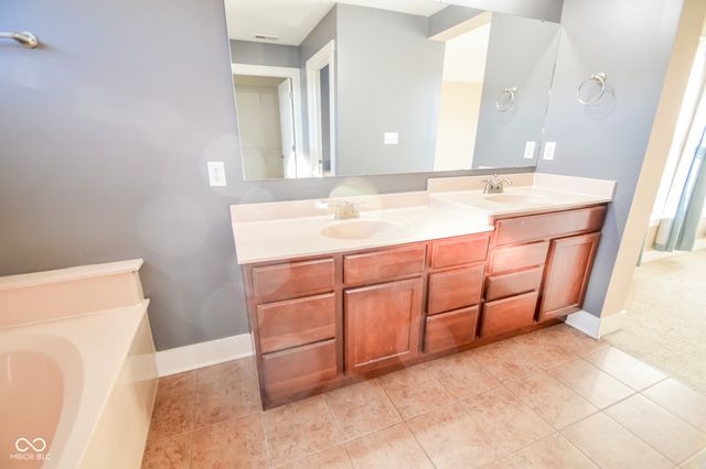 5202 Hearst Lane, Indianapolis, IN 46239