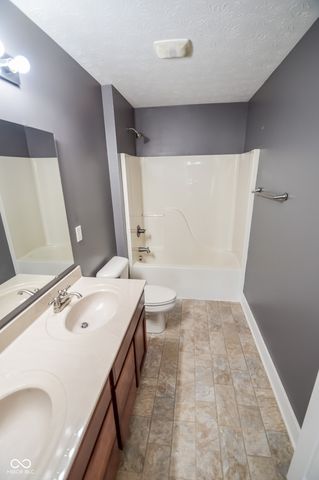 5202 Hearst Lane, Indianapolis, IN 46239