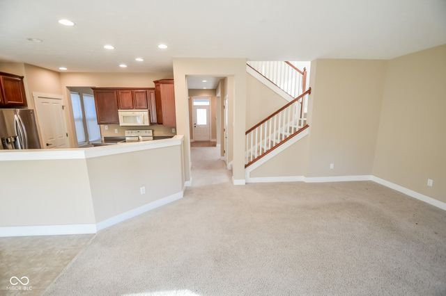 5202 Hearst Lane, Indianapolis, IN 46239