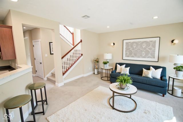 5202 Hearst Lane, Indianapolis, IN 46239