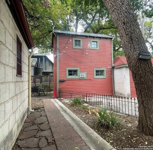 115 Camargo REAR, San Antonio, TX 78210