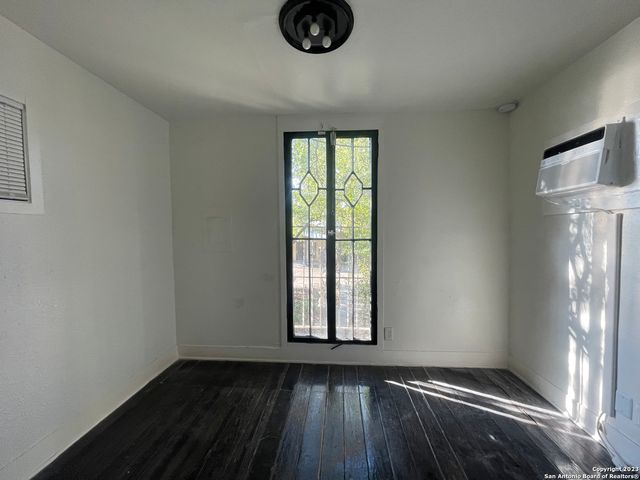 115 Camargo REAR, San Antonio, TX 78210
