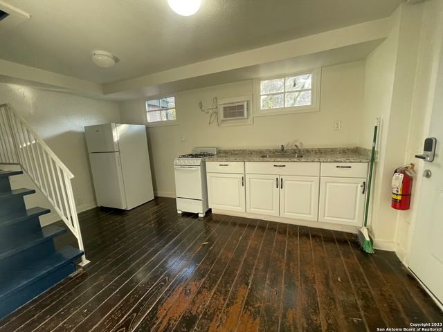 115 Camargo REAR, San Antonio, TX 78210