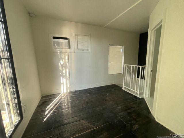 115 Camargo REAR, San Antonio, TX 78210