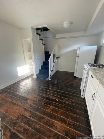 115 Camargo REAR, San Antonio, TX 78210