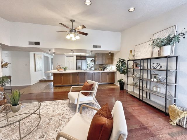 8209 Eddy Avenue NE, Albuquerque, NM 87109