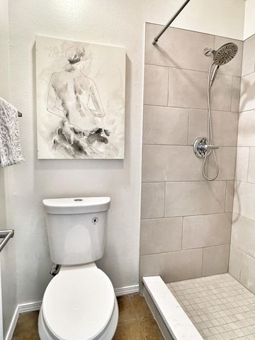 8209 Eddy Avenue NE, Albuquerque, NM 87109