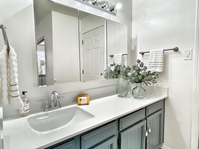 8209 Eddy Avenue NE, Albuquerque, NM 87109